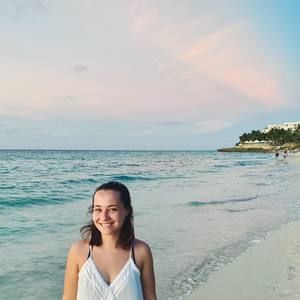 Meet your Posher, Talia